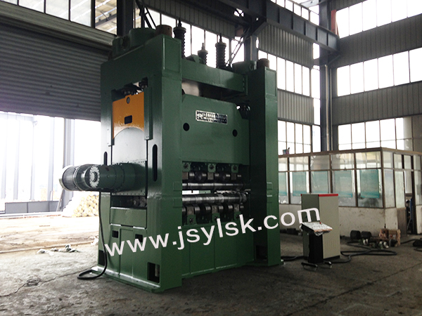 四重式(shì)校平機