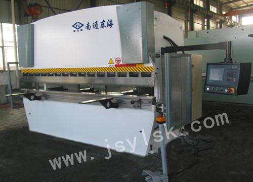 WE67Y-100/3200液壓(ya)折彎機(ji)