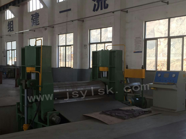 中(zhong)小型上(shàng)輥萬能(neng)式卷闆(pan)機