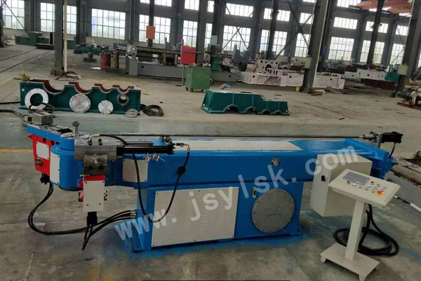 液壓彎管(guan)機