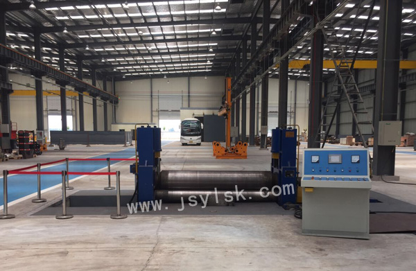 中(zhong)小型上(shàng)輥萬能(néng)式卷闆(pǎn)機