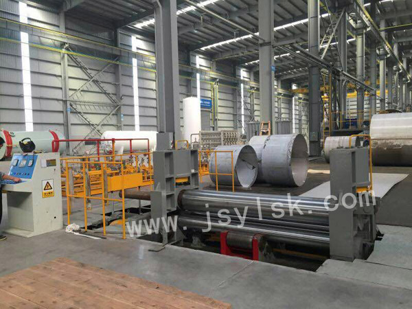 中小(xiǎo)型上輥萬能式卷(juàn)闆機