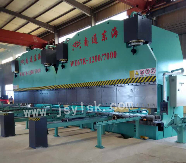 WC67Y/E系列(liè)雙機聯動折(shé)彎機