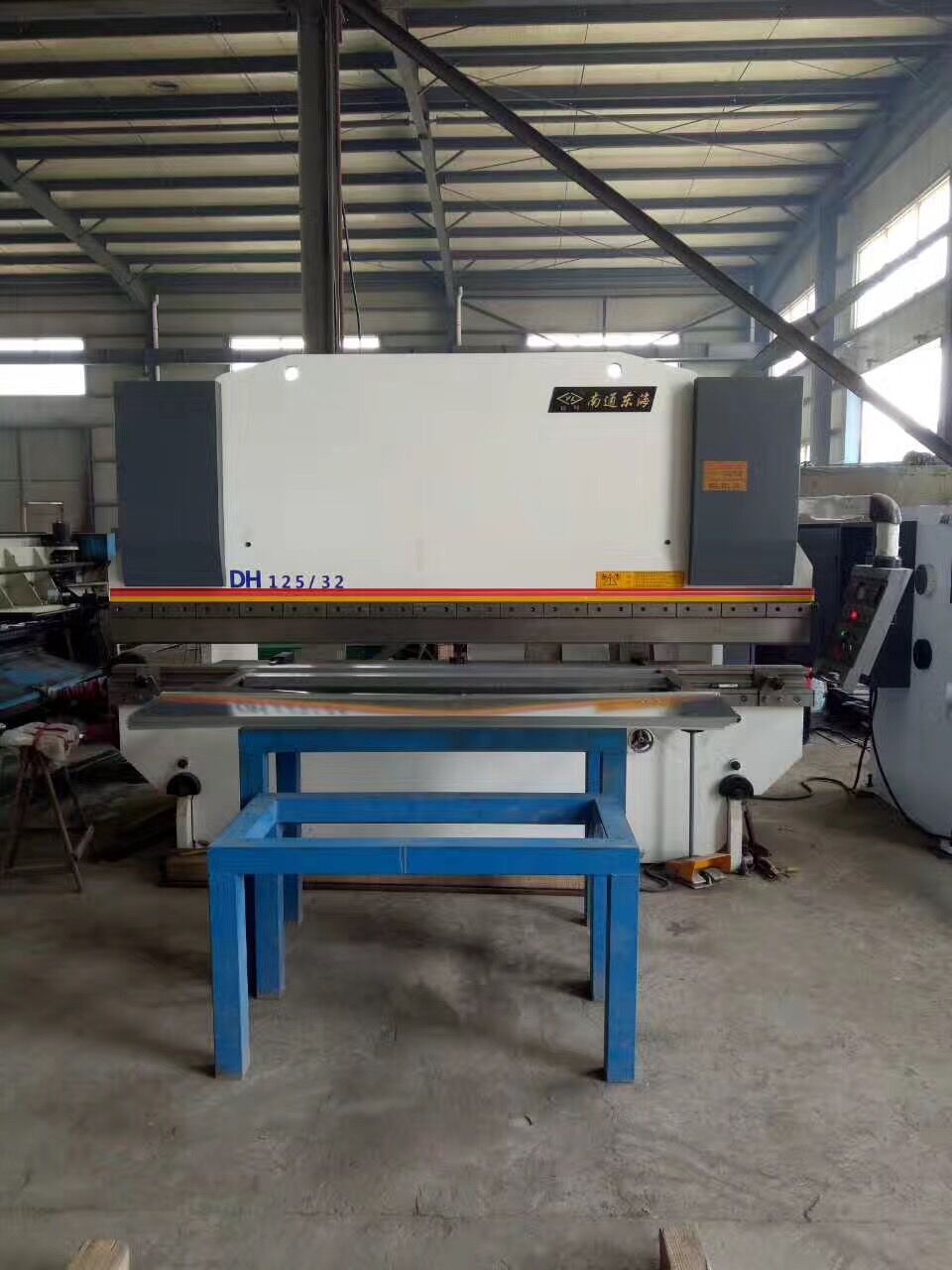 南通東(dōng)海機床制(zhì)造集團剪(jiǎn)闆機折彎(wan)機客戶使(shǐ)用案例