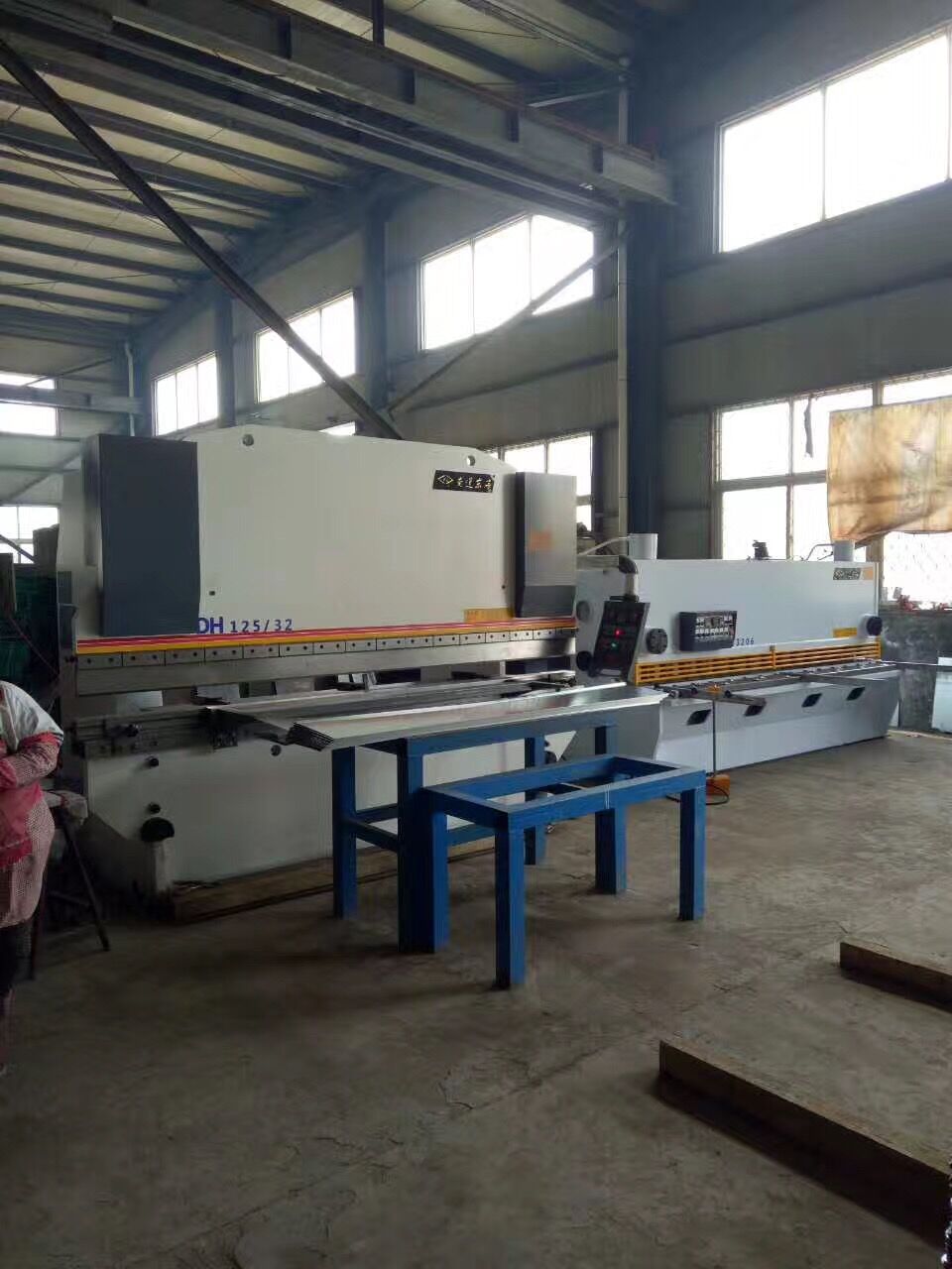 南通東(dong)海機床制(zhì)造集團剪(jian)闆機折彎(wān)機客戶使(shi)用案例