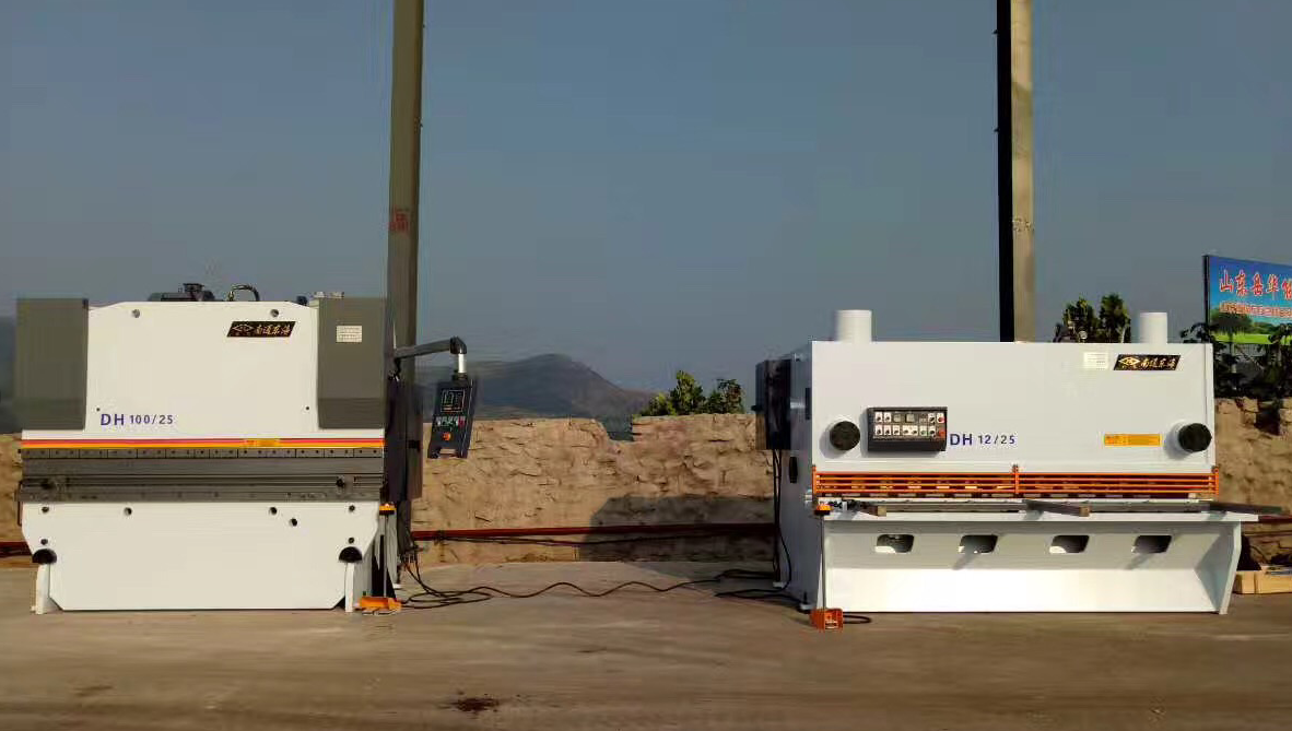 東海(hǎi)剪闆機折(she)彎機