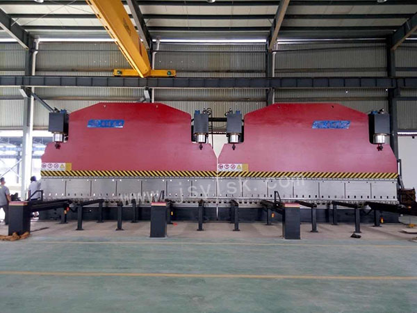 雙機(ji)聯動折彎機