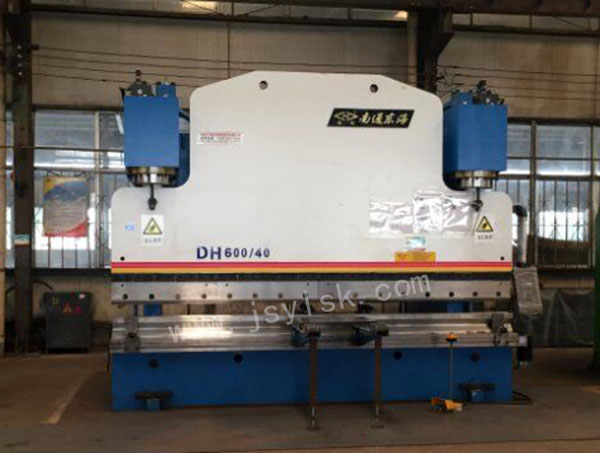 WE67K-600/4000大(da)型折彎(wān)機