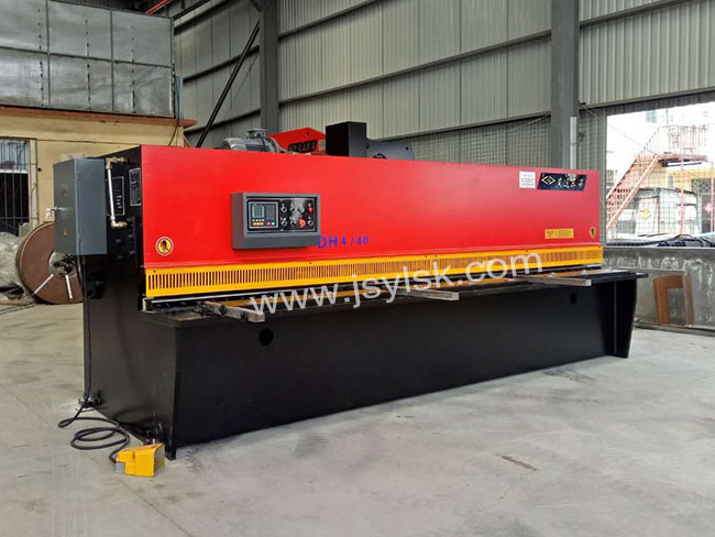 QC12Y-4*4000液壓剪(jiǎn)闆機