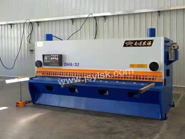 QC11Y-6*3200液(yè)壓剪闆機