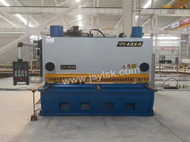 QC11Y-20*2500液壓(ya)剪闆機